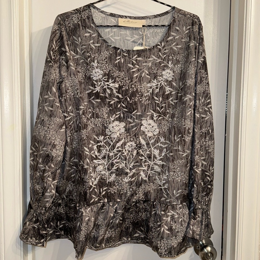 La Bellum Hillary Scott Gray Embroidered lightweight Long sleeves satiny Blouse